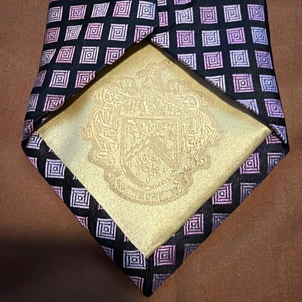 Donald J Trump Signature Collection Tie Mens One Size Pink Geometric 100% Silk!